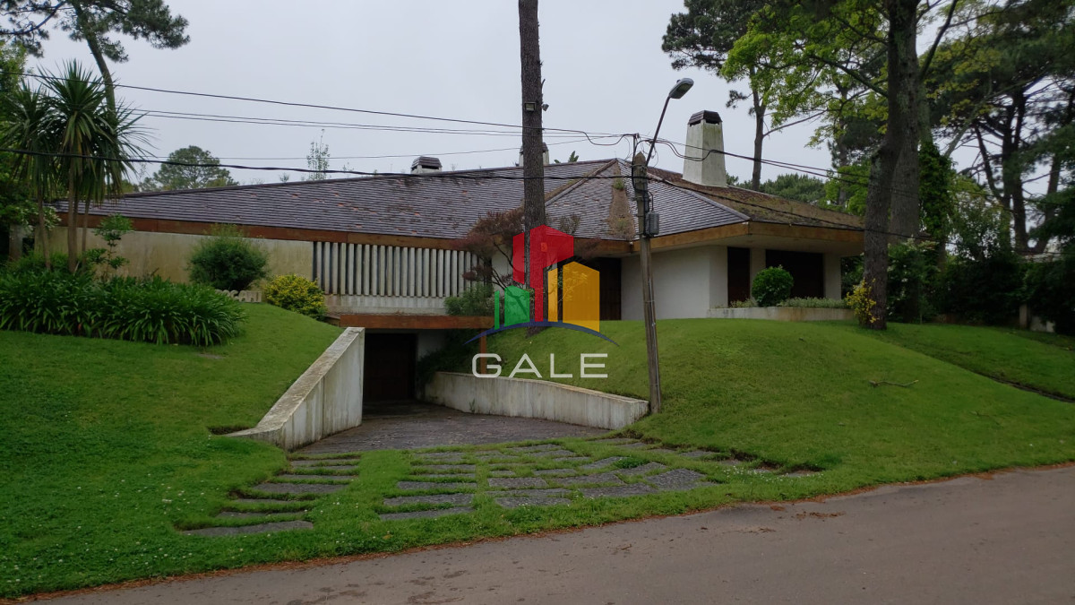 Casa ID.3728 - Hermosa y Amplia Casa en Mansa en venta