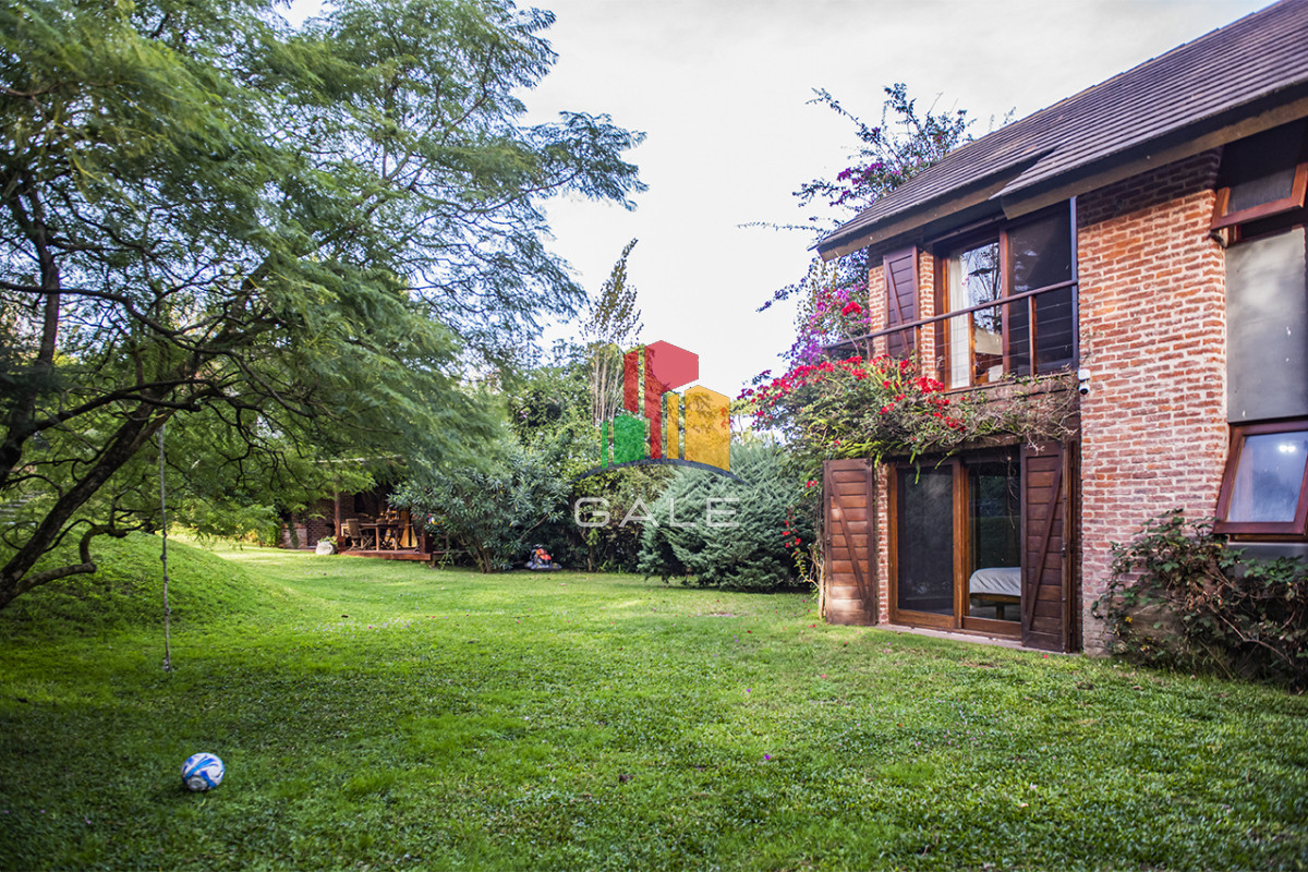 Casa ID.3723 - Vende casa de 4 dormitorios en Cantegirl, Punta del Este