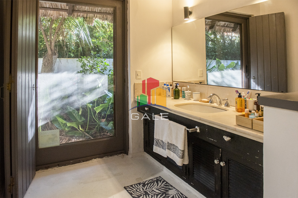 Casa ID.4739 - Casa de 4 dormitorios en venta, en Golf Punta del Este