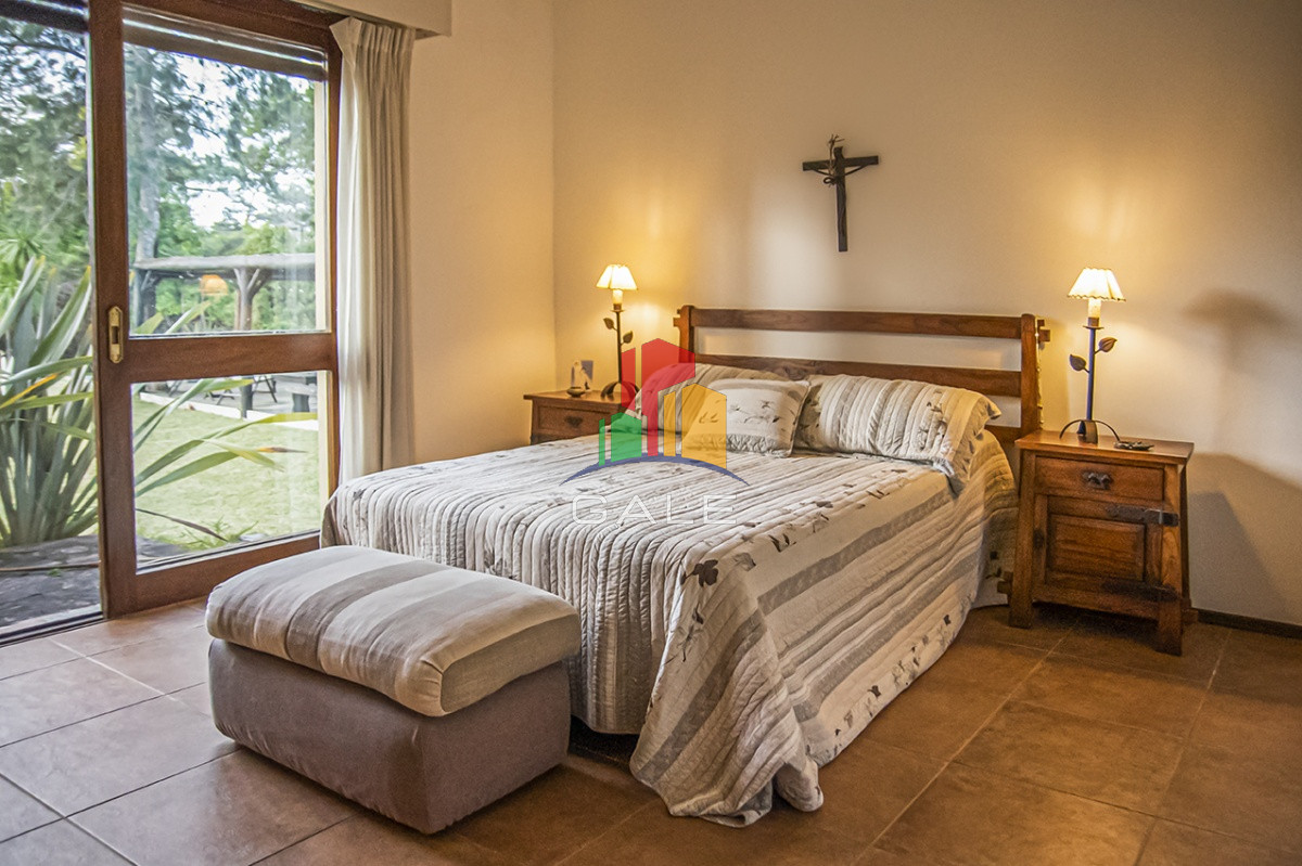 Casa ID.810 - Casa de gran tamaño ubicada en zona del Golf.