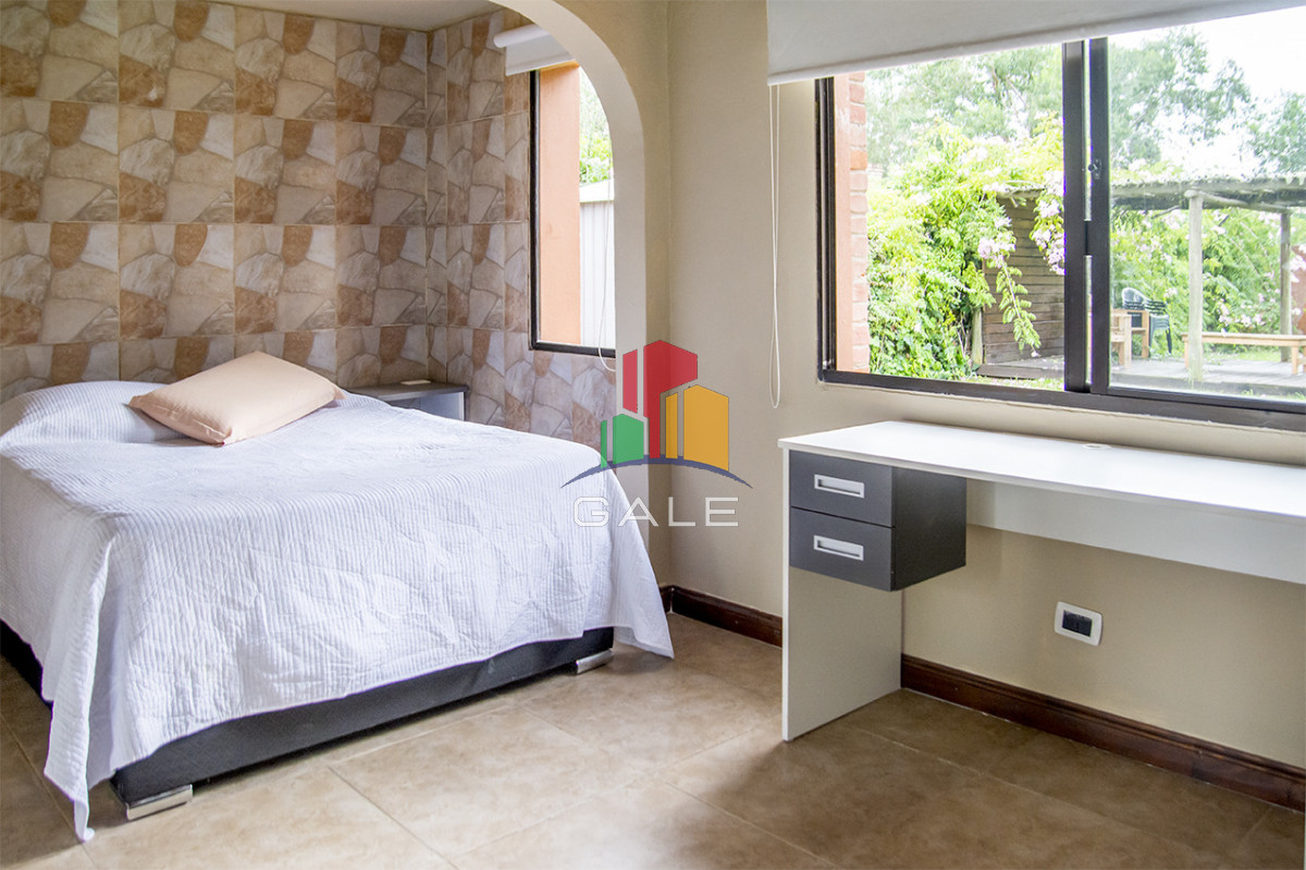 Casa ID.4564 - En venta casa de 3 Dormitorios en Jardines de Córdoba con Barbacoa 