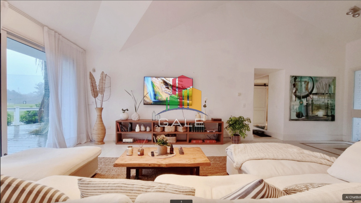 Casa ID.4728 - En venta espectacular casa de 5 dormitorios en Golf, Punta del Este