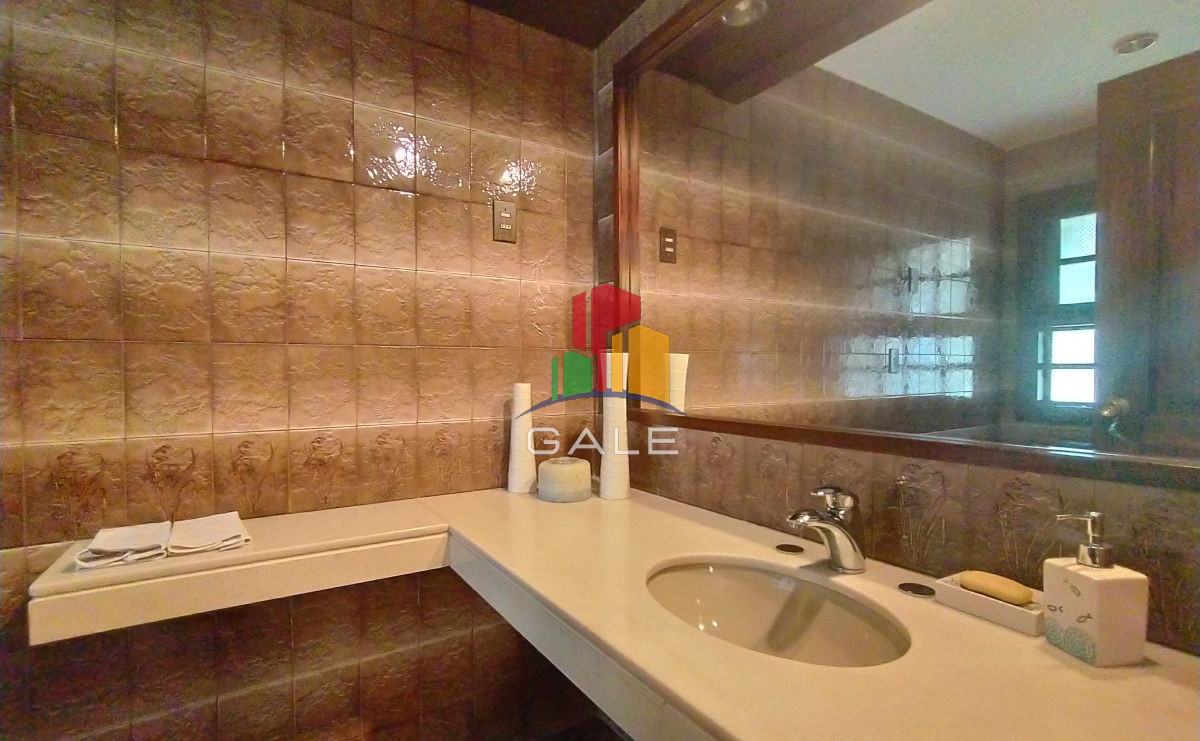 Casa ID.4736 - Hermosa mansión en Golf de 6 dormitorios , Punta del Este