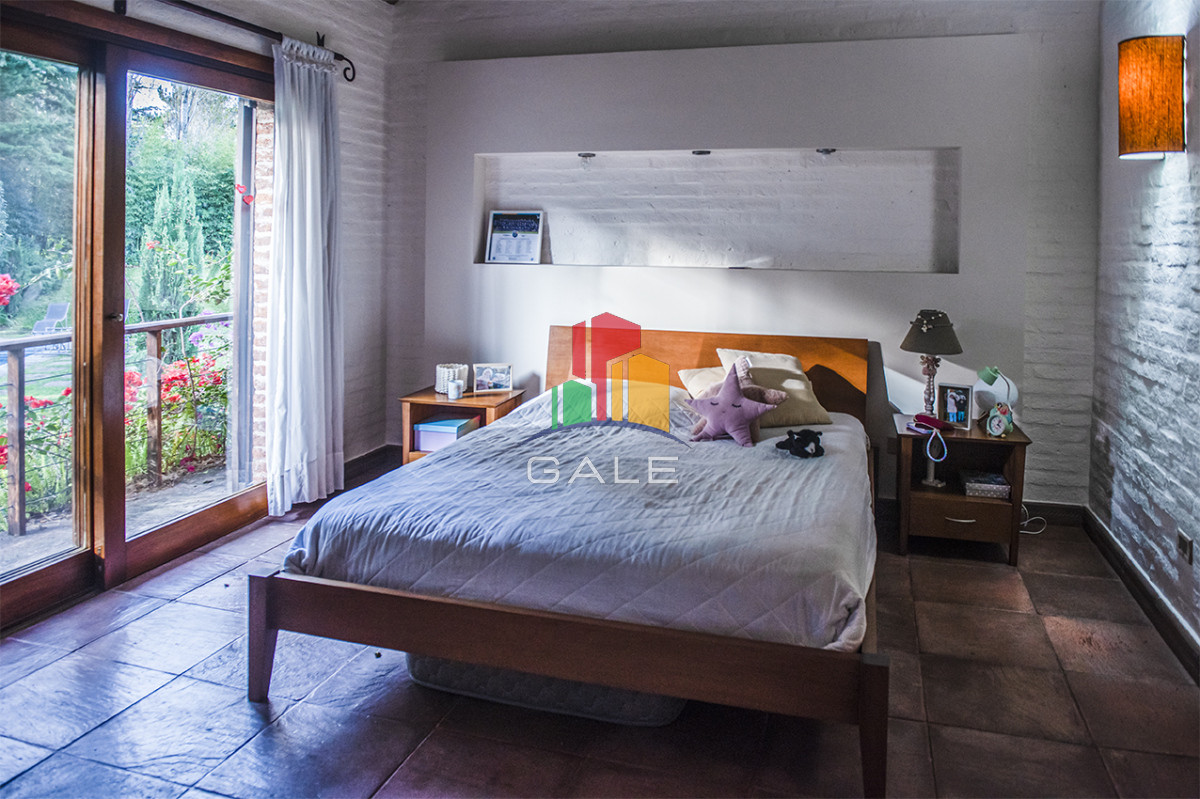 Casa ID.3723 - Vende casa de 4 dormitorios en Cantegirl, Punta del Este