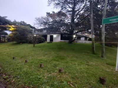 En venta Casa en Lugano - Punta del Este de 3 dormitorios.