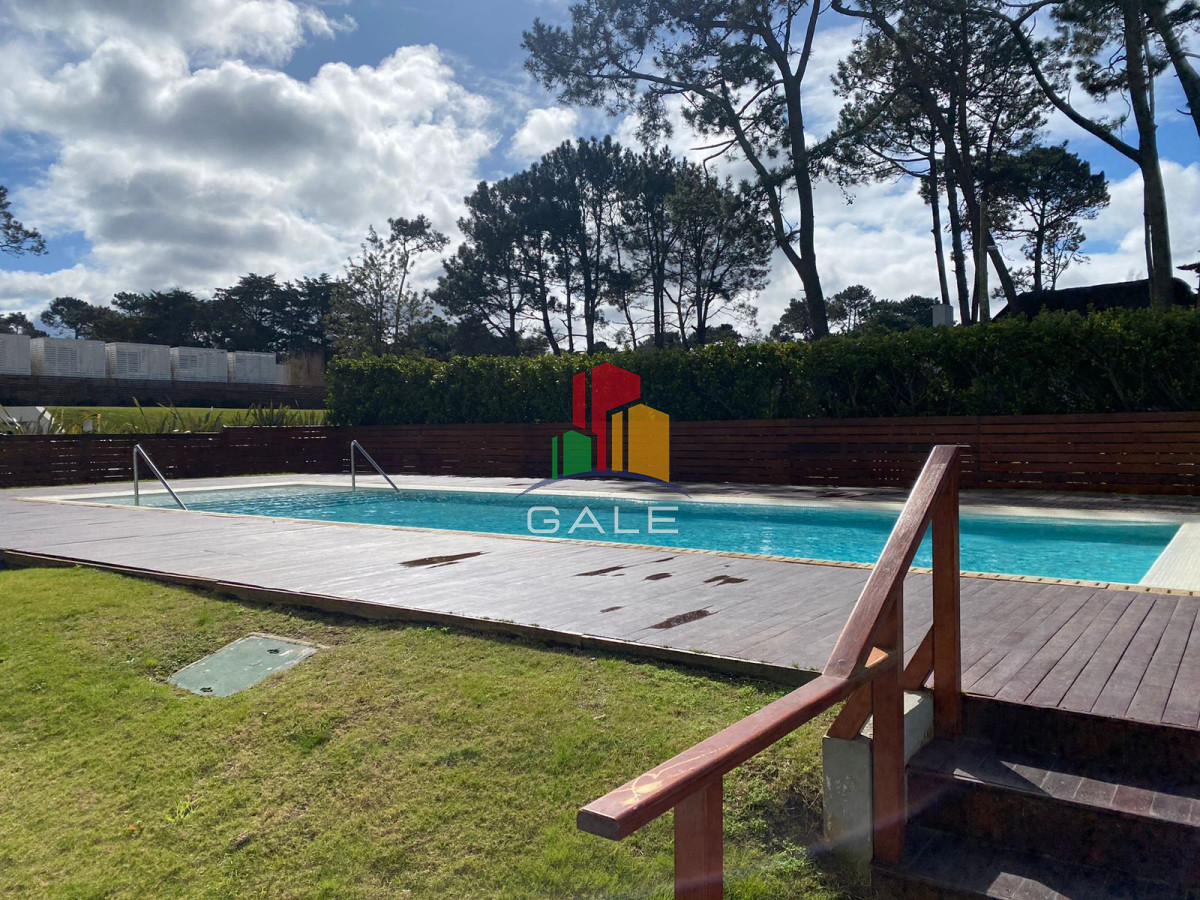 Apartamento ID.4992 - En venta apartamento de 2 dormitorios en Jardines de la Sierra, en Punta del Este