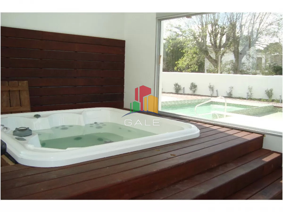 Apartamento ID.4465 - Departamento de 3 dormitorios en venta a pasos del mar. Gala Tower