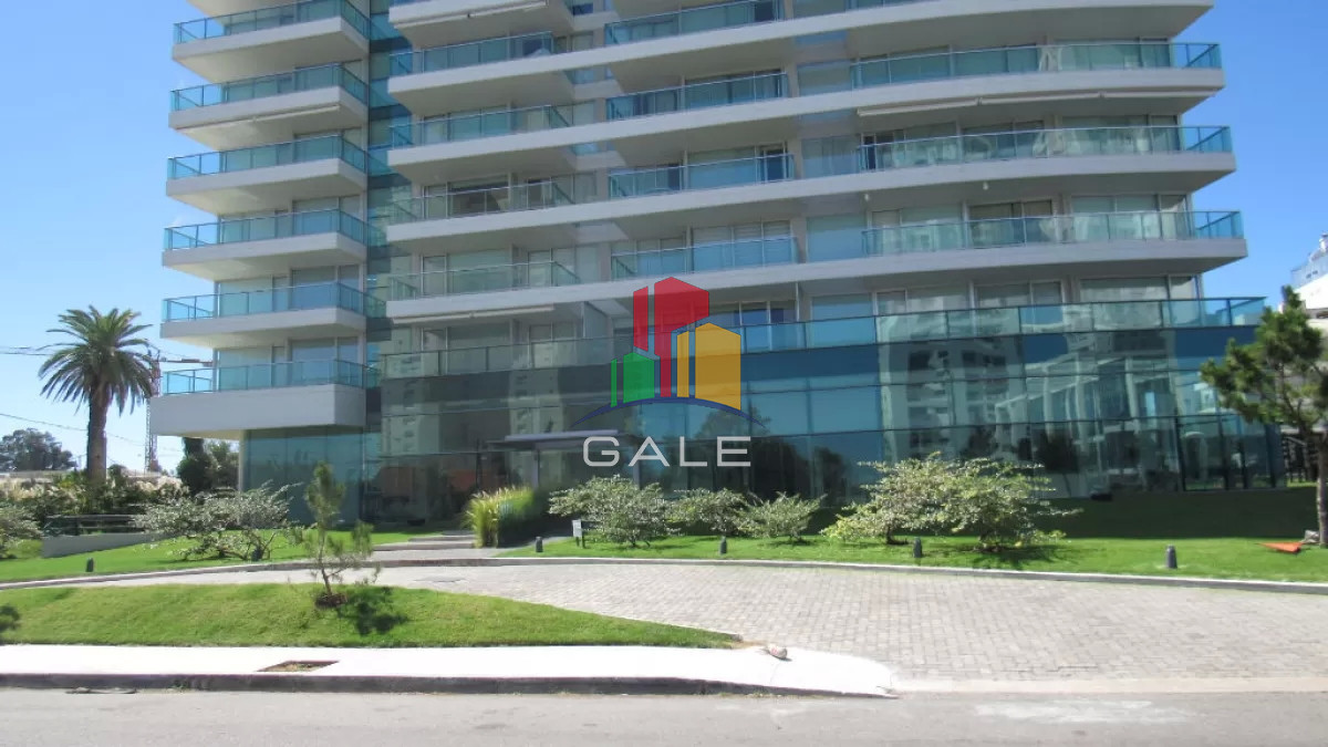 Apartamento ID.4465 - Departamento de 3 dormitorios en venta a pasos del mar. Gala Tower