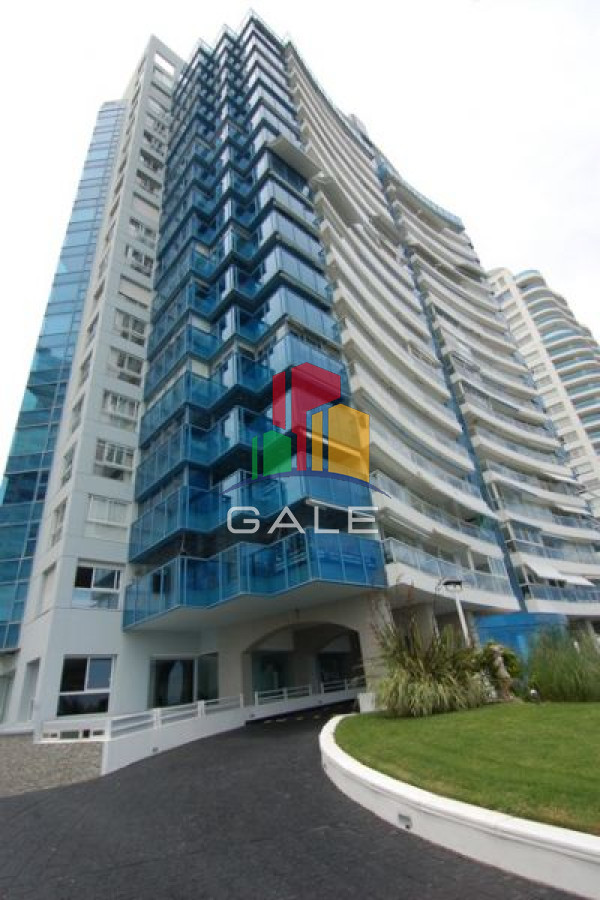 Apartamento ID.4470 - Beverly Tower Punta Del Este, Maldonado Uruguay, Apartamento de 3 dormitorios en venta en torre de Jerarquia.