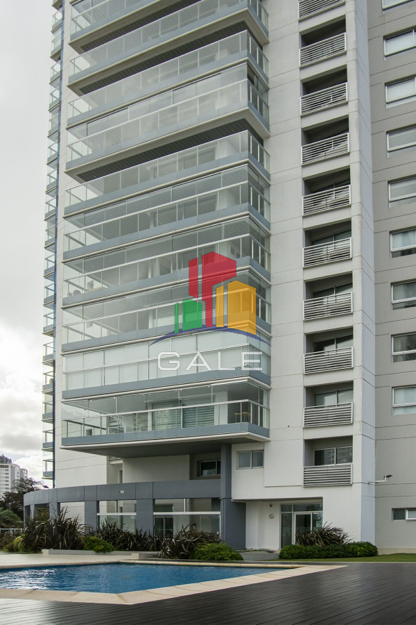 Apartamento ID.4074 - EDIFICIO MIAMI BOULEVARD II, UNIDAD LATERAL EN VENTA, 2 DORMITORIOS, PLAYA MANSA, PARRILLERO EN BALCÒN