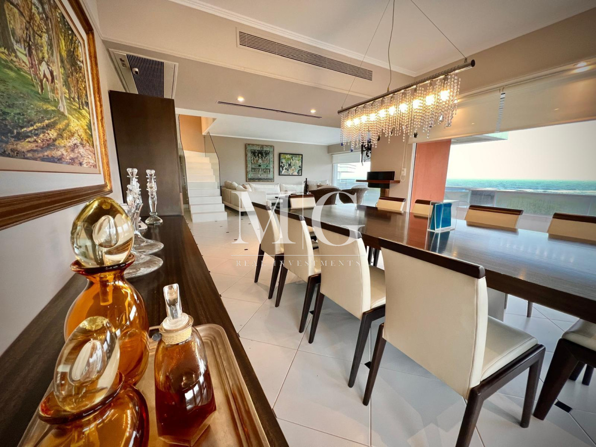 Apartamento ID.1495 - Espectacular Departamento en venta frente al mar, penthouse de 4 dormitorios. Punta del Este