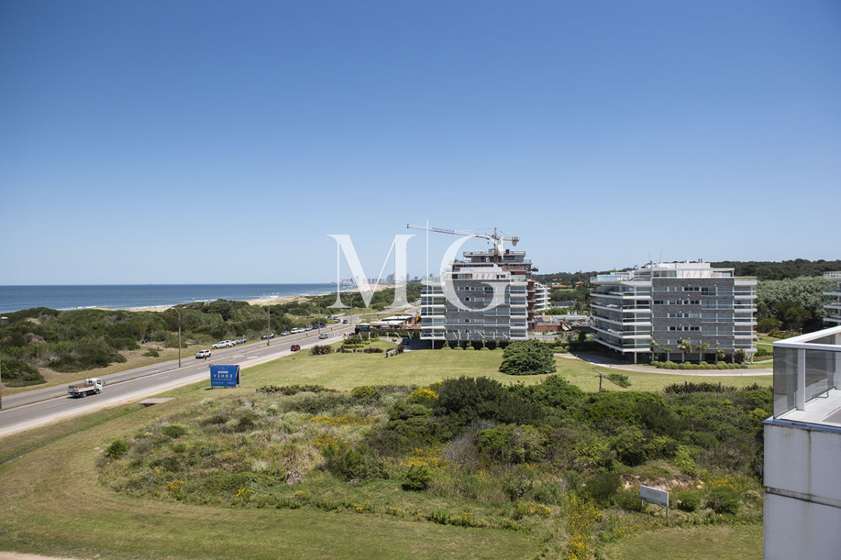 Apartamento ID.1497 - Penthouse Duplex en Venta de 4 dormitorios en Playa Brava , Punta del este 