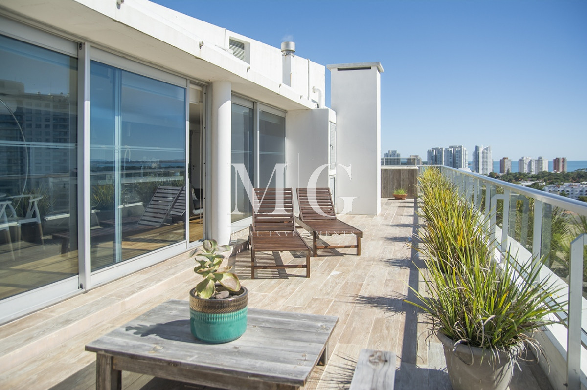 Apartamento ID.1502 - Penthouse en Punta del Este, playa brava 4 dormitorios
