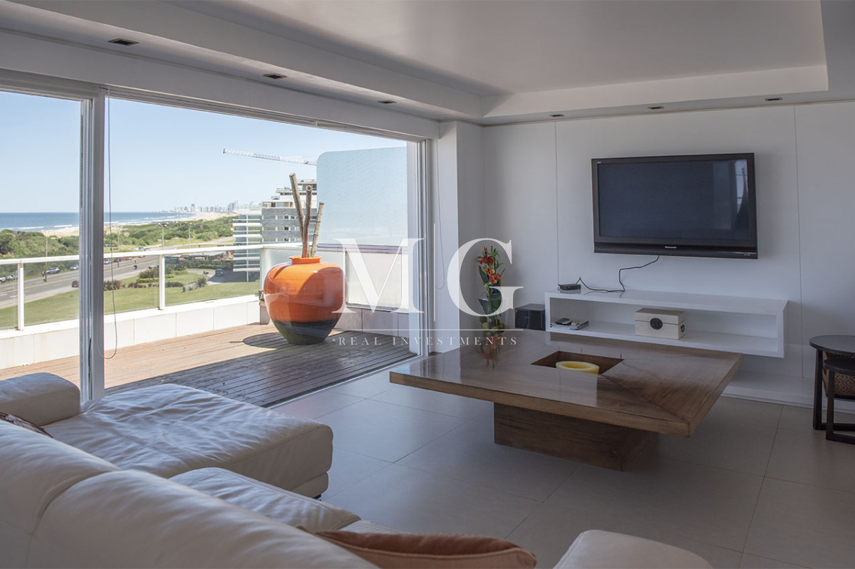 Apartamento ID.1497 - Penthouse Duplex en Venta de 4 dormitorios en Playa Brava , Punta del este 