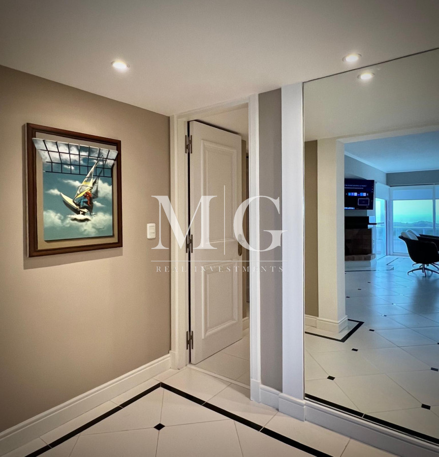 Apartamento ID.1495 - Espectacular Departamento en venta frente al mar, penthouse de 4 dormitorios. Punta del Este