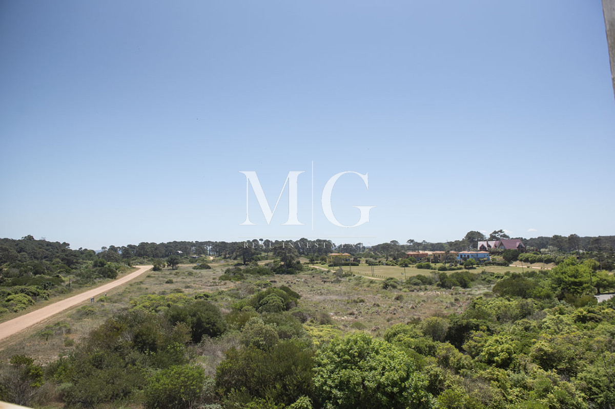 Apartamento ID.1497 - Penthouse Duplex en Venta de 4 dormitorios en Playa Brava , Punta del este 