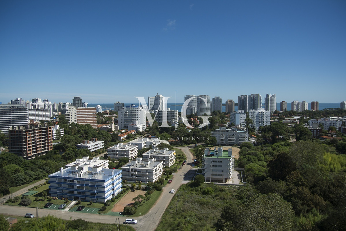 Apartamento ID.1502 - Penthouse en Punta del Este, playa brava 4 dormitorios