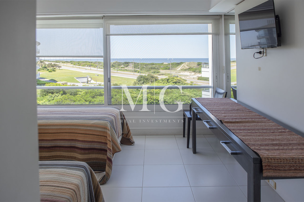 Apartamento ID.1497 - Penthouse Duplex en Venta de 4 dormitorios en Playa Brava , Punta del este 