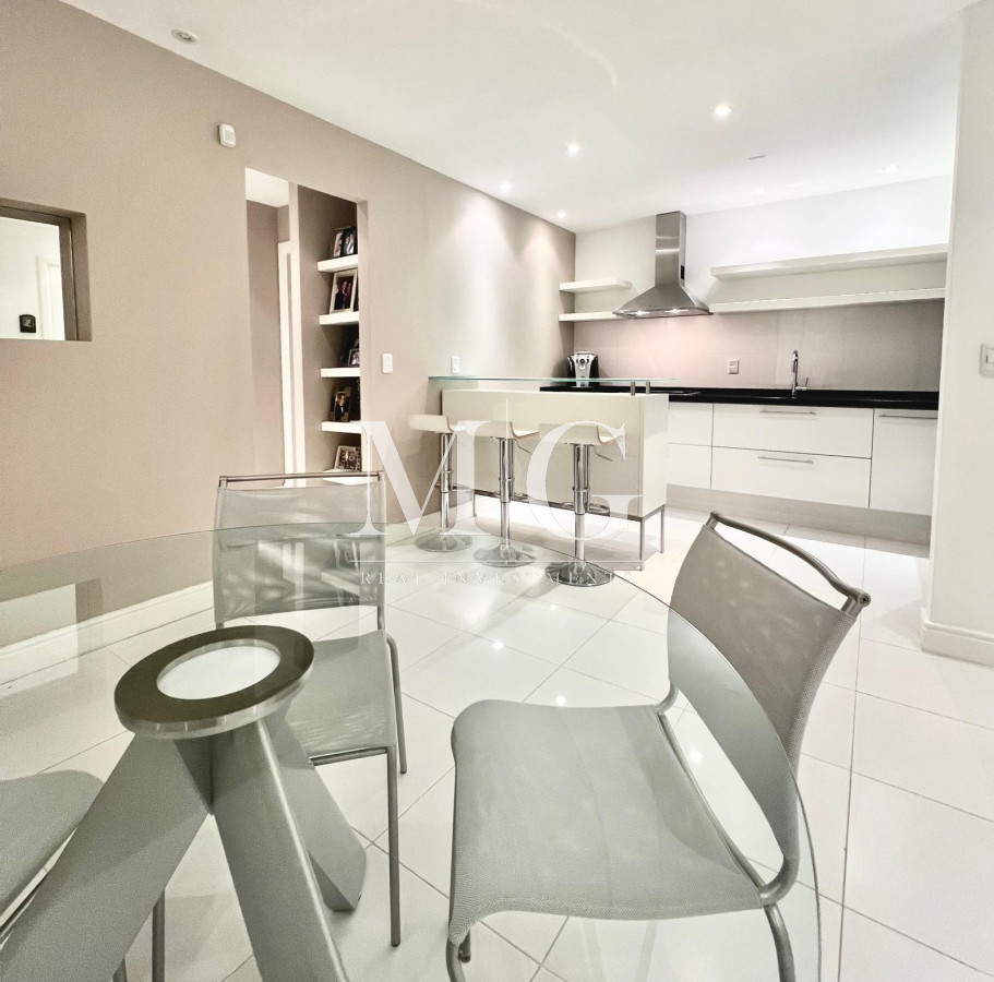 Apartamento ID.1495 - Espectacular Departamento en venta frente al mar, penthouse de 4 dormitorios. Punta del Este