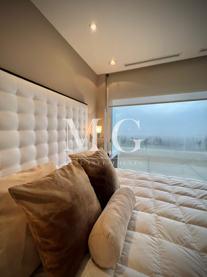 Apartamento ID.1495 - Espectacular Departamento en venta frente al mar, penthouse de 4 dormitorios. Punta del Este