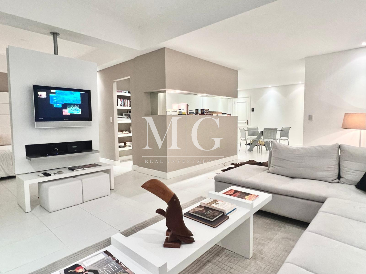 Apartamento ID.1495 - Espectacular Departamento en venta frente al mar, penthouse de 4 dormitorios. Punta del Este