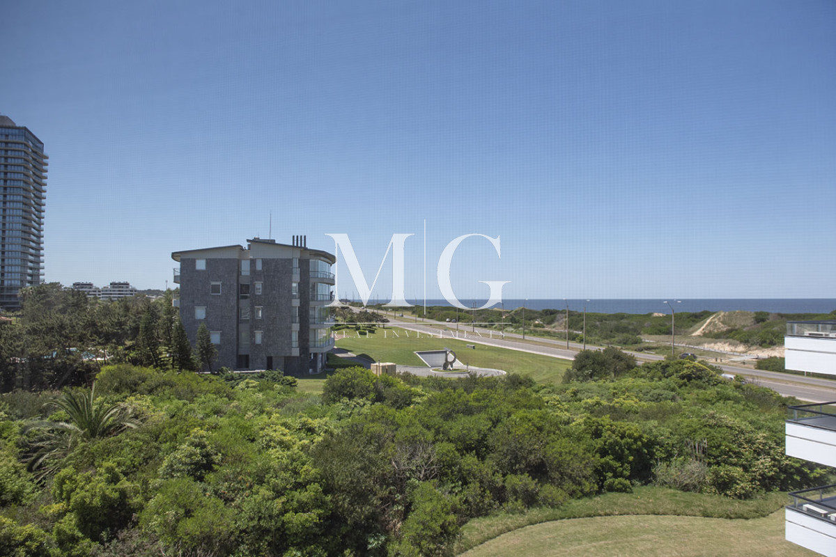 Apartamento ID.1497 - Penthouse Duplex en Venta de 4 dormitorios en Playa Brava , Punta del este 