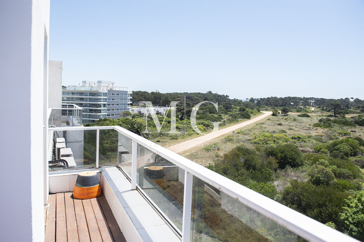 Apartamento ID.1497 - Penthouse Duplex en Venta de 4 dormitorios en Playa Brava , Punta del este 