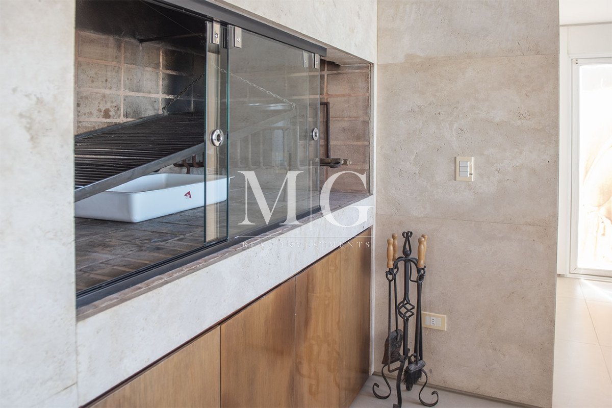 Apartamento ID.1497 - Penthouse Duplex en Venta de 4 dormitorios en Playa Brava , Punta del este 