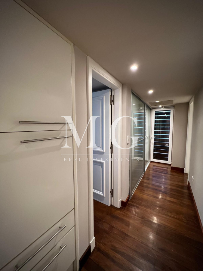 Apartamento ID.1495 - Espectacular Departamento en venta frente al mar, penthouse de 4 dormitorios. Punta del Este