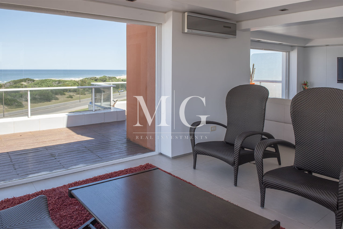 Apartamento ID.1497 - Penthouse Duplex en Venta de 4 dormitorios en Playa Brava , Punta del este 