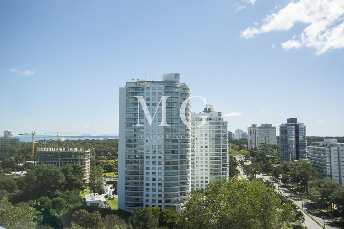 Apartamento ID.1502 - Penthouse en Punta del Este, playa brava 4 dormitorios