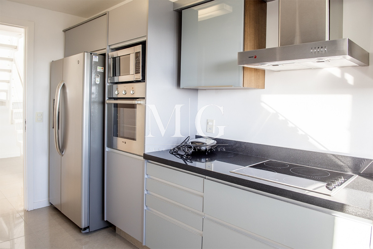 Apartamento ID.1501 - Vende departamento de 3 suites en Punta del Este.