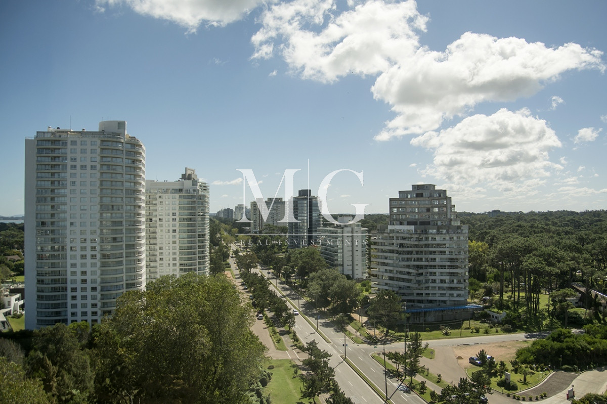 Apartamento ID.1502 - Penthouse en Punta del Este, playa brava 4 dormitorios