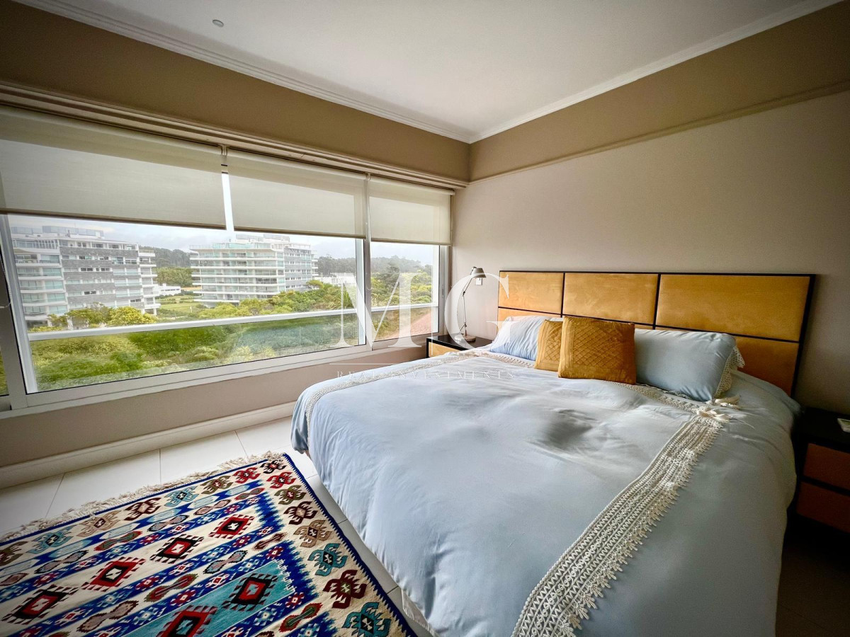 Apartamento ID.1495 - Espectacular Departamento en venta frente al mar, penthouse de 4 dormitorios. Punta del Este