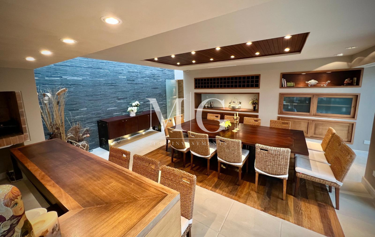 Apartamento ID.1495 - Espectacular Departamento en venta frente al mar, penthouse de 4 dormitorios. Punta del Este