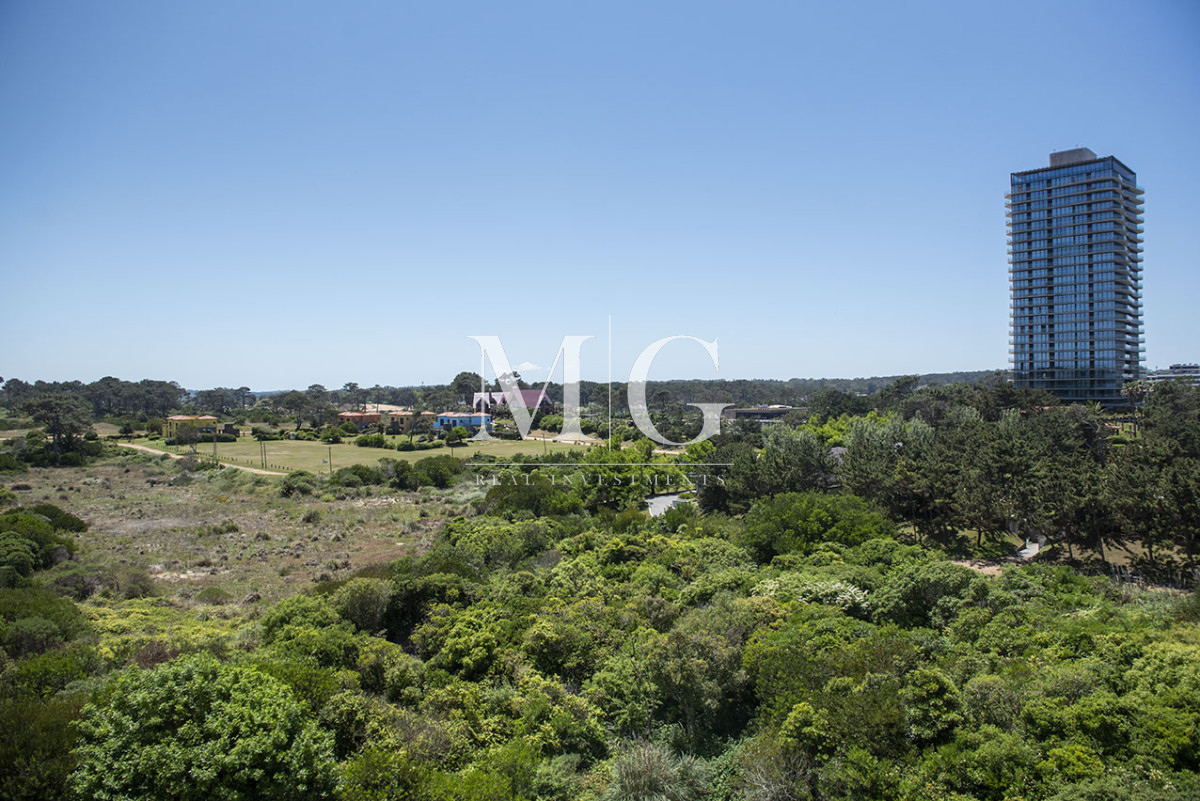 Apartamento ID.1497 - Penthouse Duplex en Venta de 4 dormitorios en Playa Brava , Punta del este 