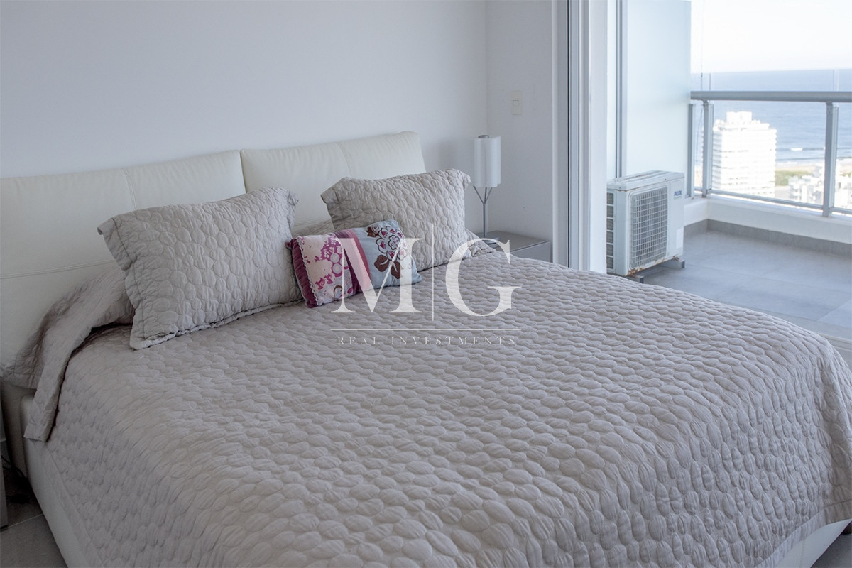 Apartamento ID.1501 - Vende departamento de 3 suites en Punta del Este.