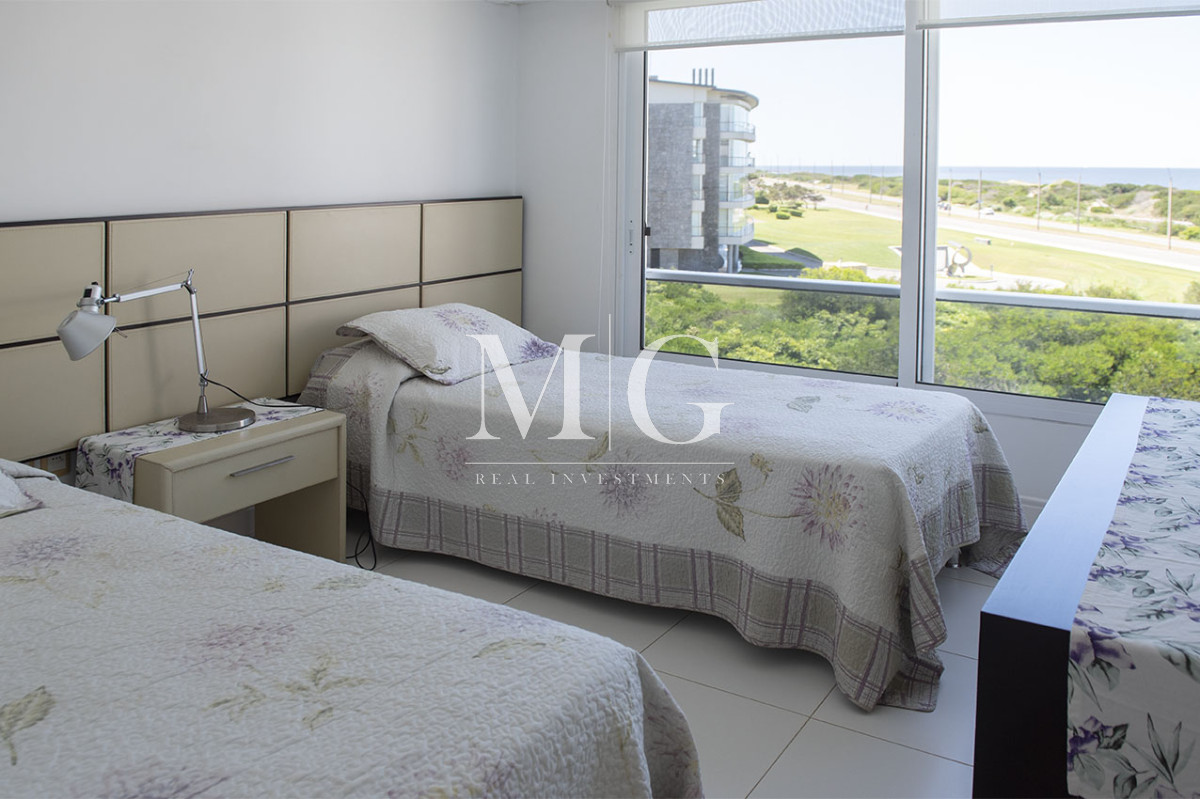 Apartamento ID.1497 - Penthouse Duplex en Venta de 4 dormitorios en Playa Brava , Punta del este 