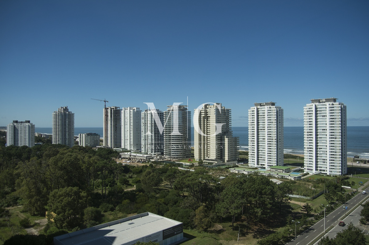 Apartamento ID.1502 - Penthouse en Punta del Este, playa brava 4 dormitorios