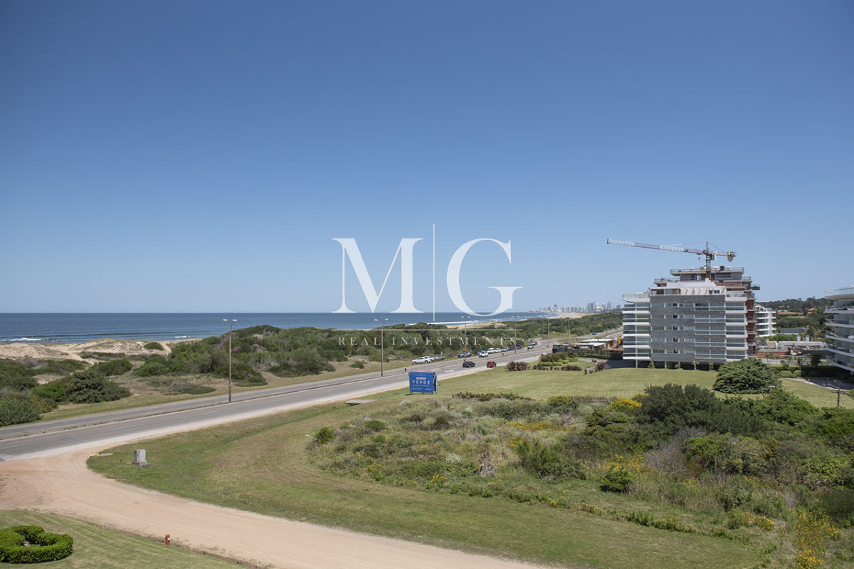 Apartamento ID.1497 - Penthouse Duplex en Venta de 4 dormitorios en Playa Brava , Punta del este 