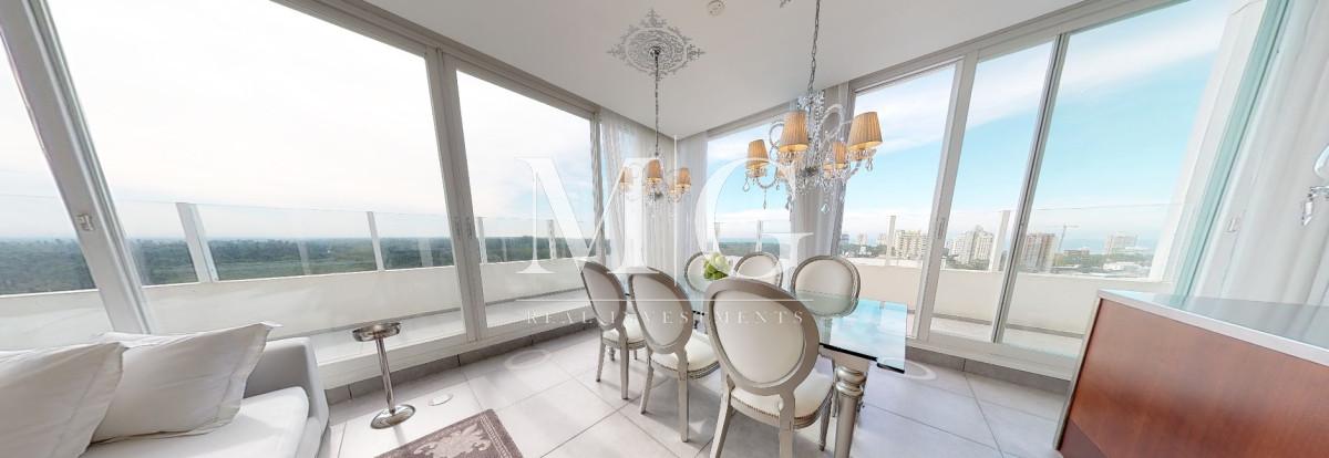 Apartamento ID.1499 - Penthouse de 3 dormitorios en venta en Torre Yoo