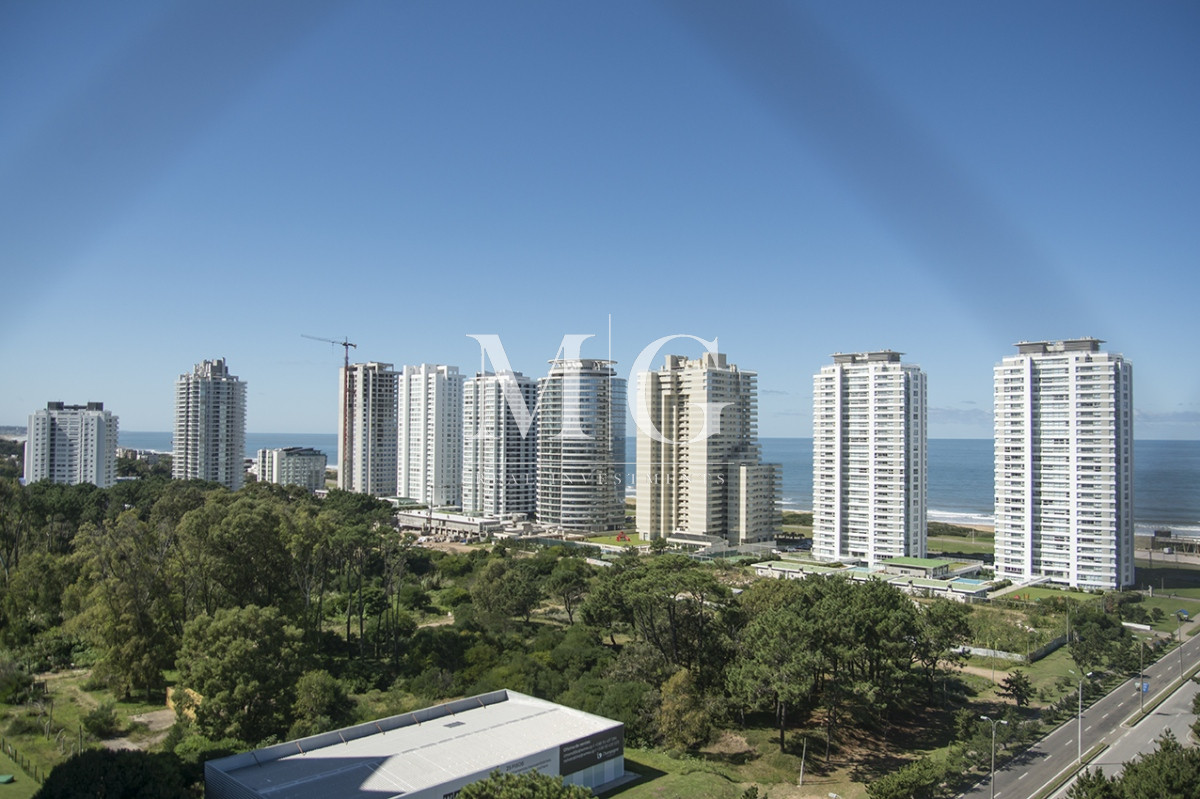 Apartamento ID.1502 - Penthouse en Punta del Este, playa brava 4 dormitorios