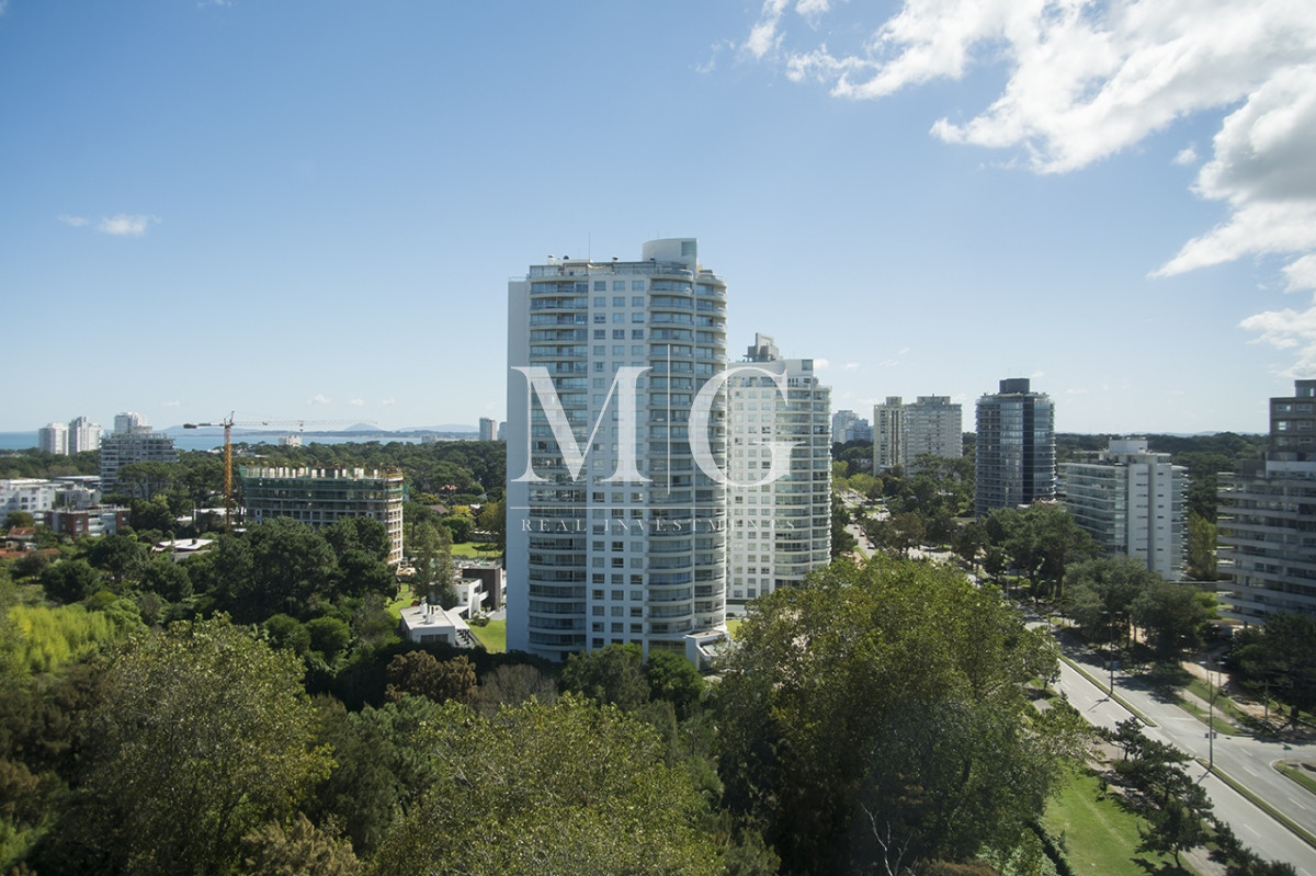 Apartamento ID.1502 - Penthouse en Punta del Este, playa brava 4 dormitorios