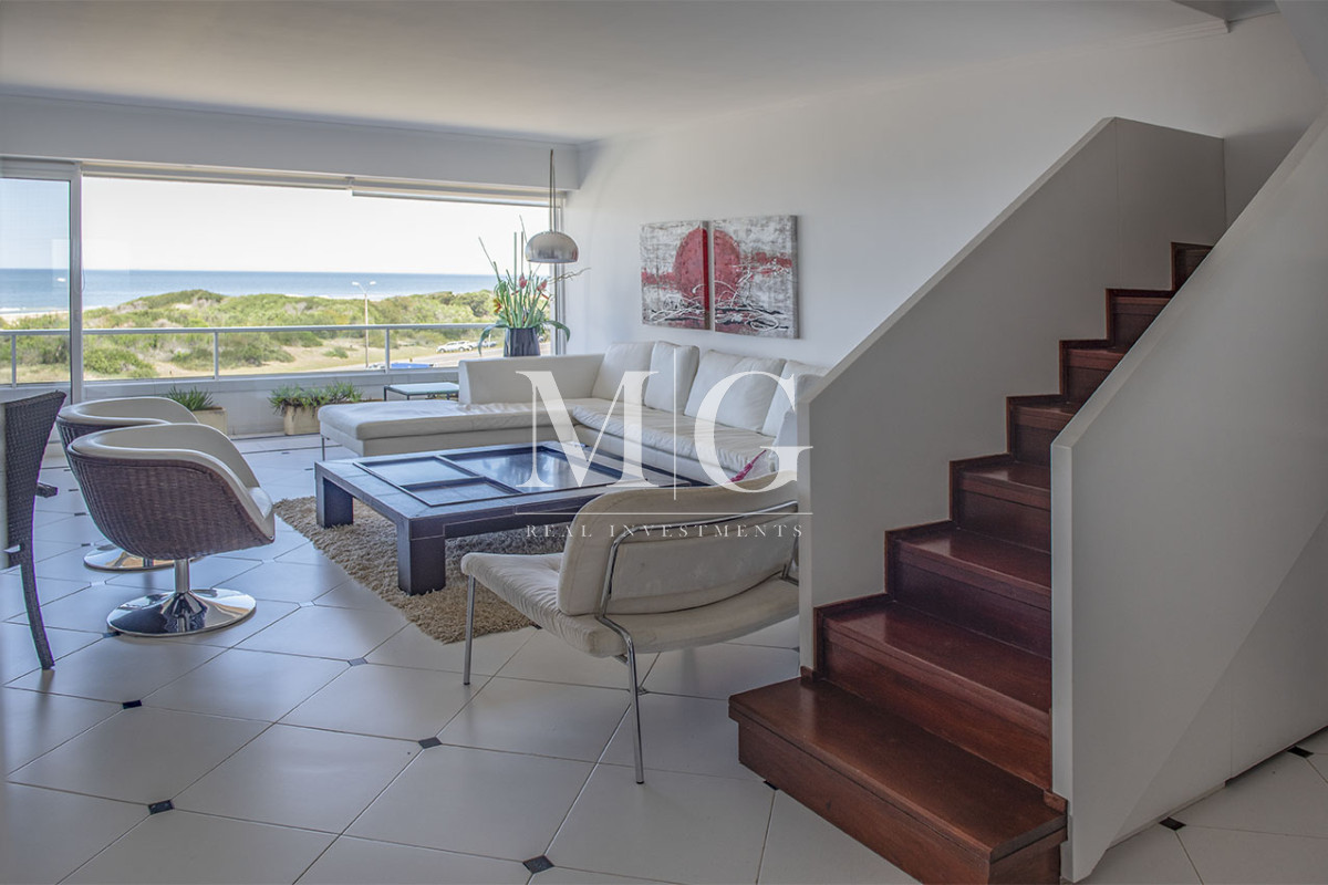 Apartamento ID.1497 - Penthouse Duplex en Venta de 4 dormitorios en Playa Brava , Punta del este 