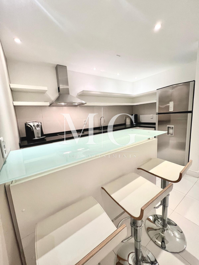 Apartamento ID.1495 - Espectacular Departamento en venta frente al mar, penthouse de 4 dormitorios. Punta del Este