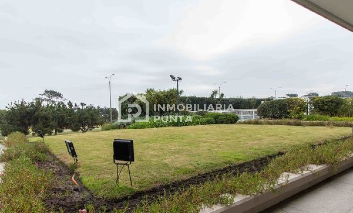 https://ri.com.uy/f/210-262/6/1200/0/0/0/ee5ed868cc3d2caefc6602672124cdcf.jpg