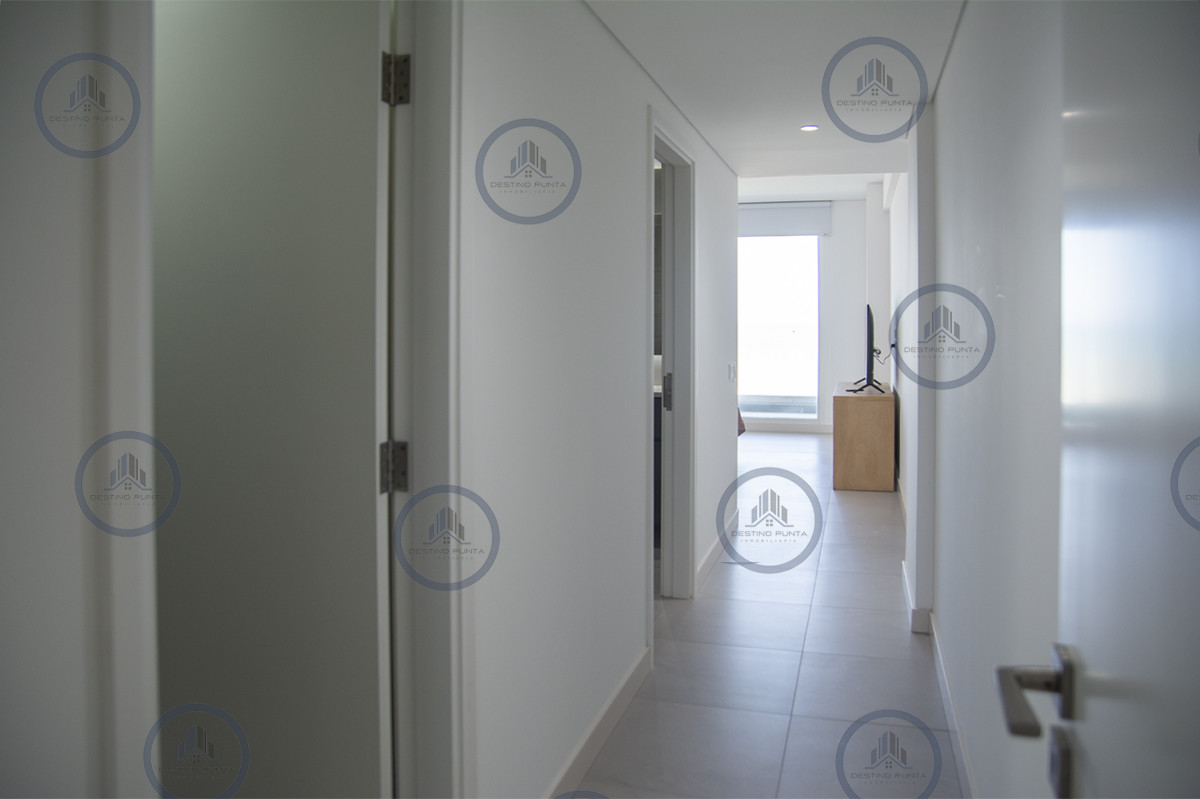 Apartamento ID.1700 - Apartamento de 3 Dormitorios, Piso alto en venta con Vista al Mar - Le Parc III Playa Brava