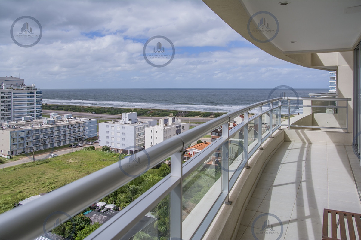 Apartamento ID.3316 - Apartamento de 3 dormitorios + dependencia , en brava , Punta del Este 