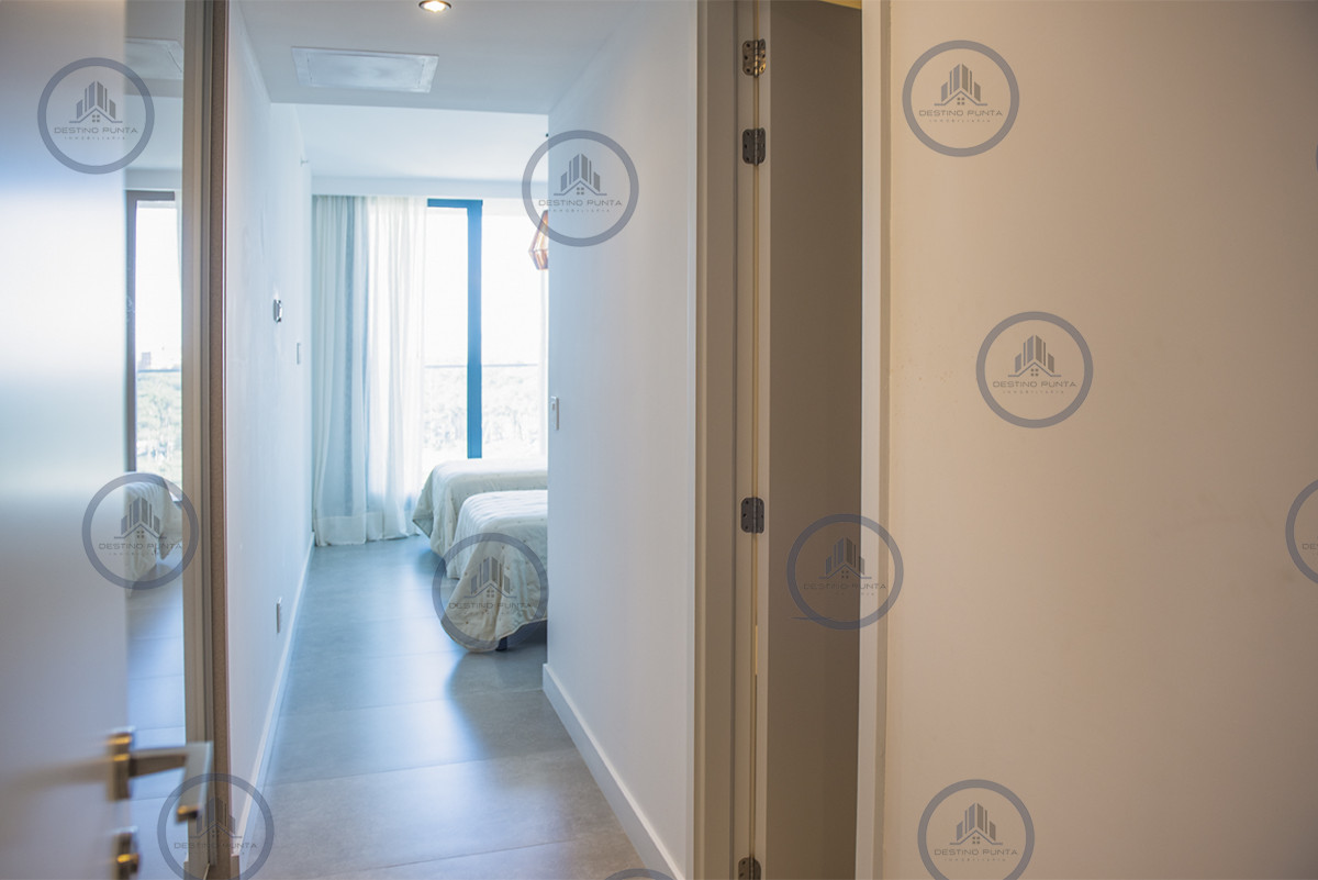 Apartamento ID.2204 - Moderno Apartamento Frente al Mar de 2 Dormitorios en Playa Mansa, Venetian
