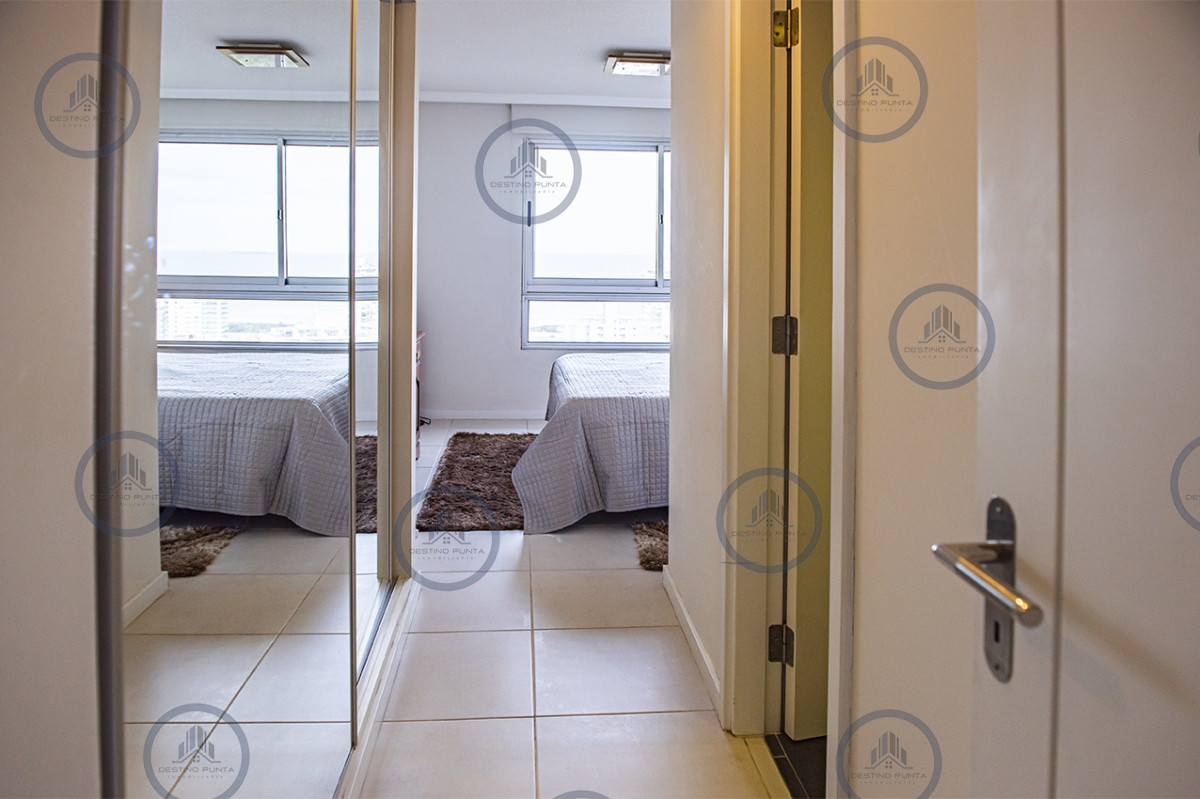 Apartamento ID.2958 - Se vende apartamento en ocean drive II de 3 dormitorios, Punta del Este 